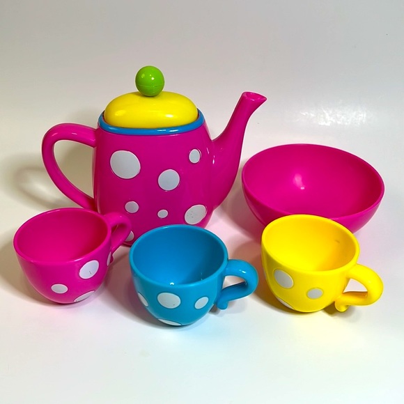 22 Pcs Tea Set and Dinner Party Assortment - Picture 8 of 10